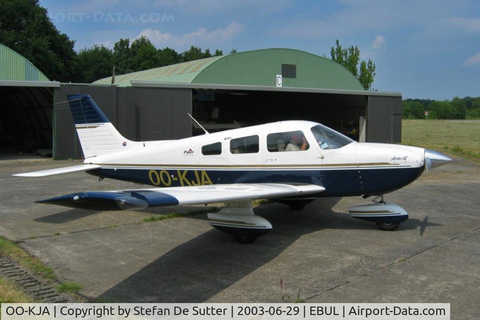 OO-KJA, 1998 Piper PA-28-181 Archer II C/N 28-43172, Ursel.