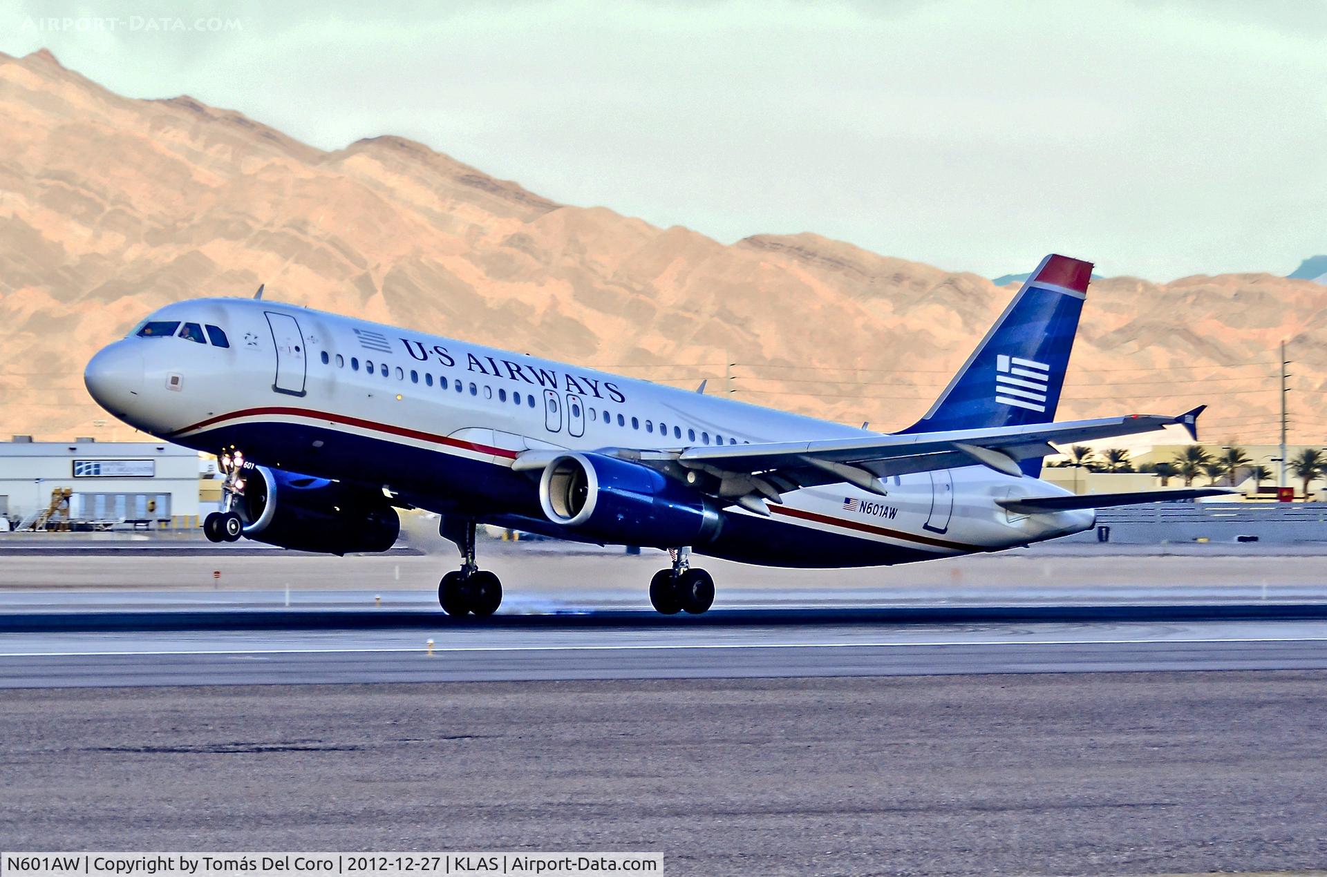 N601AW, 2003 Airbus A320-232 C/N 1935, N601AW US Airways Airbus A320-232 (cn 1935)

- Las Vegas - McCarran International (LAS / KLAS)
USA - Nevada, December 27, 2012
Photo: Tomás Del Coro