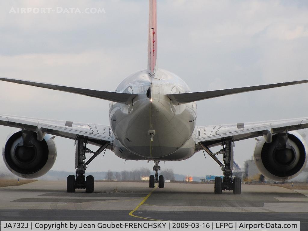 JA732J, 2002 Boeing 777-346/ER C/N 32430, Japan Air Lines