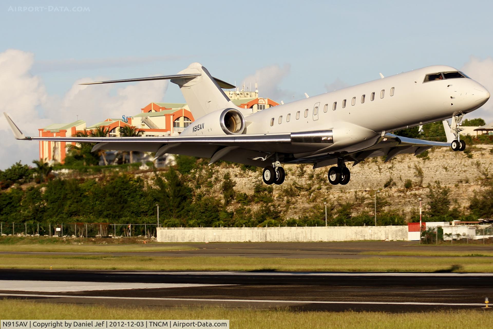 N915AV, 2002 Bombardier BD-700-1A11 Global Express C/N 9115, N915AV