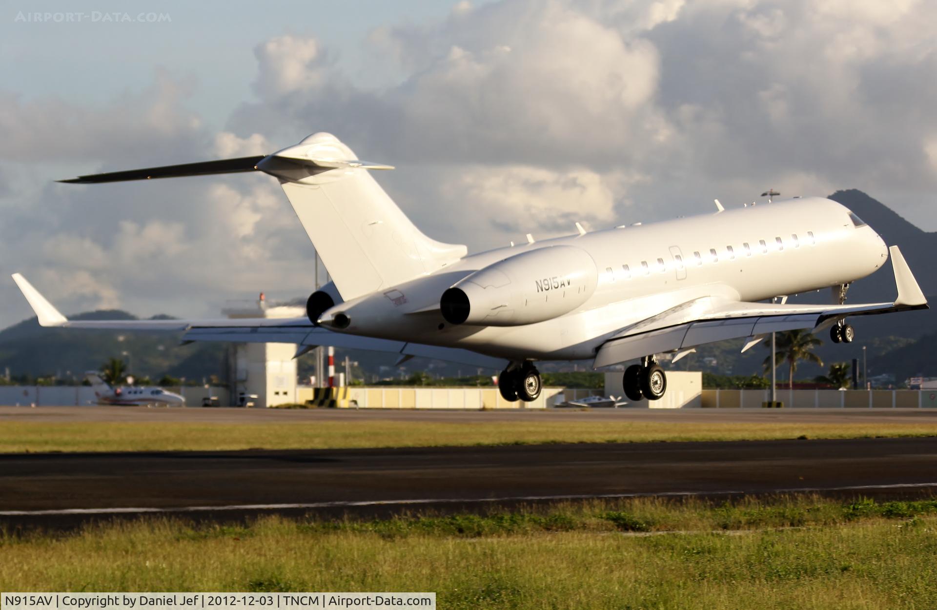 N915AV, 2002 Bombardier BD-700-1A11 Global Express C/N 9115, N915AV
