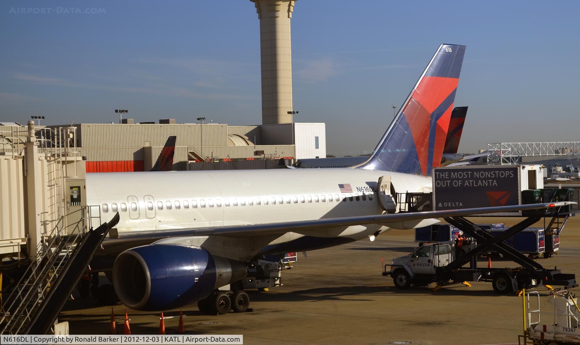 N616DL, 1986 Boeing 757-232 C/N 22823, Atlanta