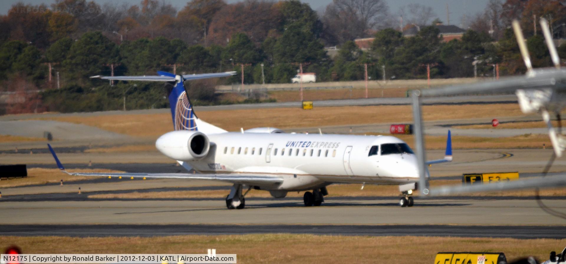 N12175, 2004 Embraer ERJ-145XR (EMB-145XR) C/N 14500878, Taxi Atlanta