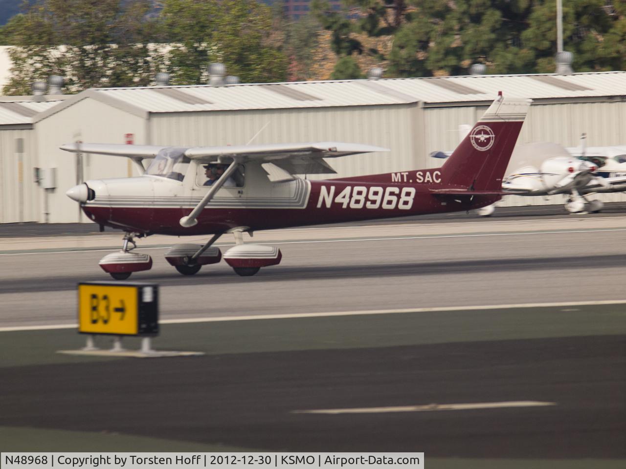 N48968, 1977 Cessna 152 C/N 15281080, N48968 arriving on RWY 21