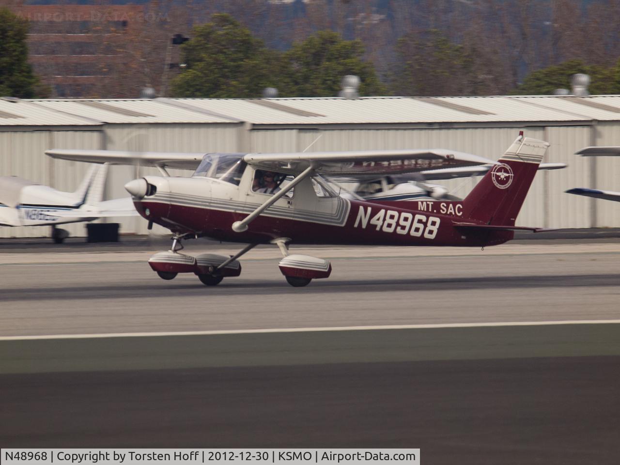 N48968, 1977 Cessna 152 C/N 15281080, N48968 departing from RWY 21