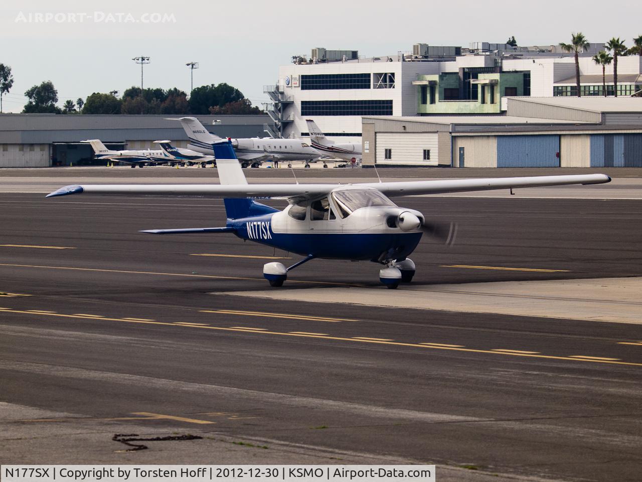 N177SX, 1976 Cessna 177B Cardinal C/N 17702532, N177SX taxiing
