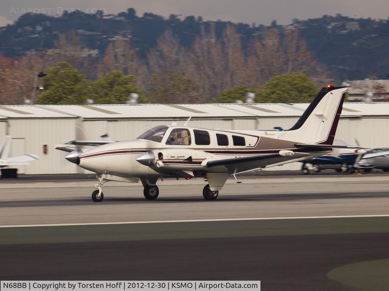 N68BB, 1981 Beech 58P Baron C/N TJ-317, N68BB departing from RWY 21
