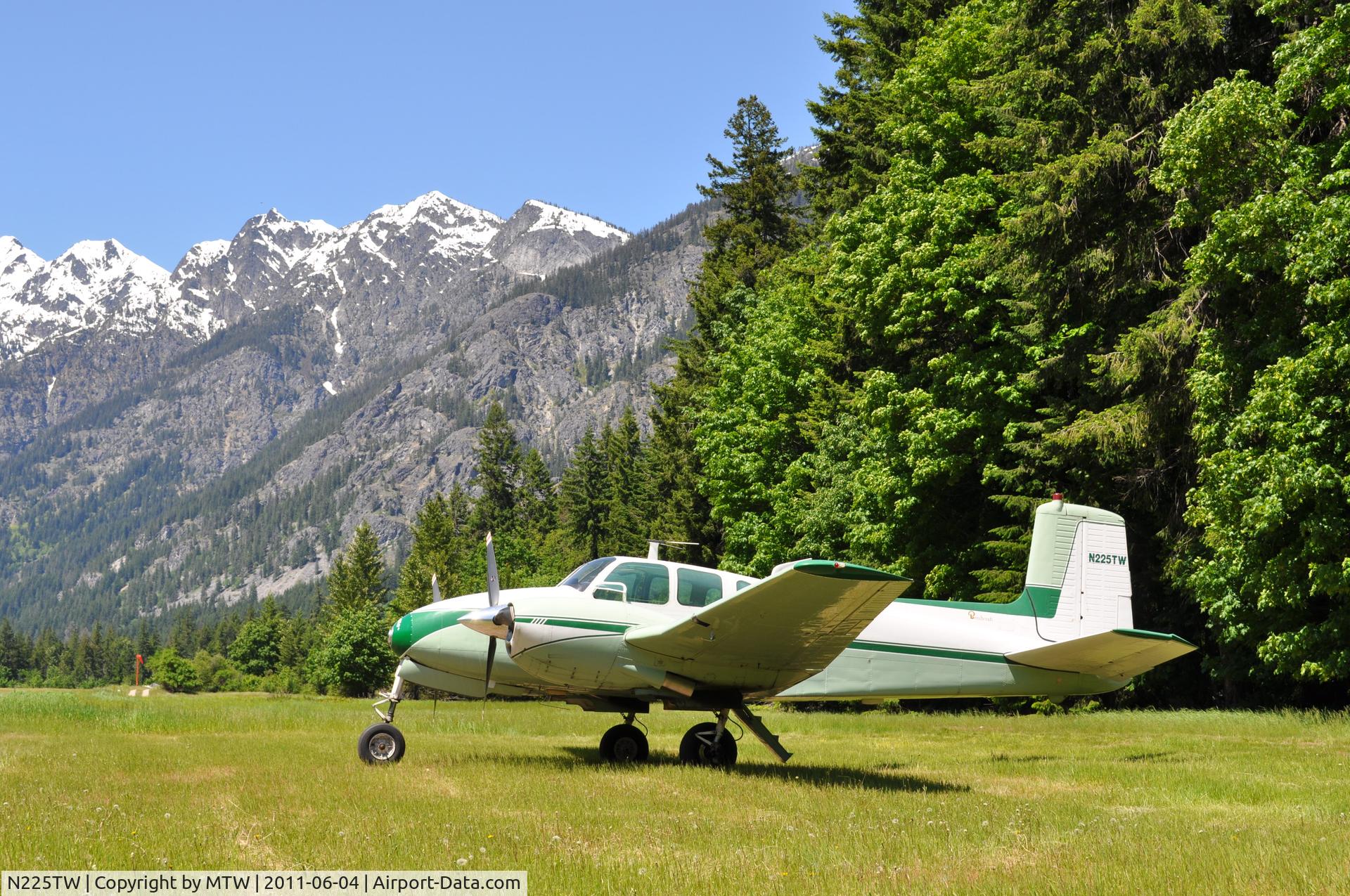 N225TW, 1959 Beech D50B Twin Bonanza C/N DH-219, N225TW - Stehikan Airport - Washington State