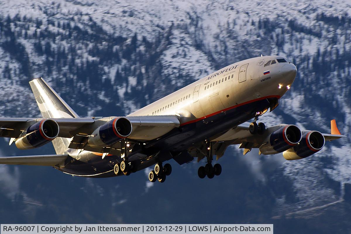 RA-96007, 1992 Ilyushin Il-96-300 C/N 74393201004, RA-96007 @ lows