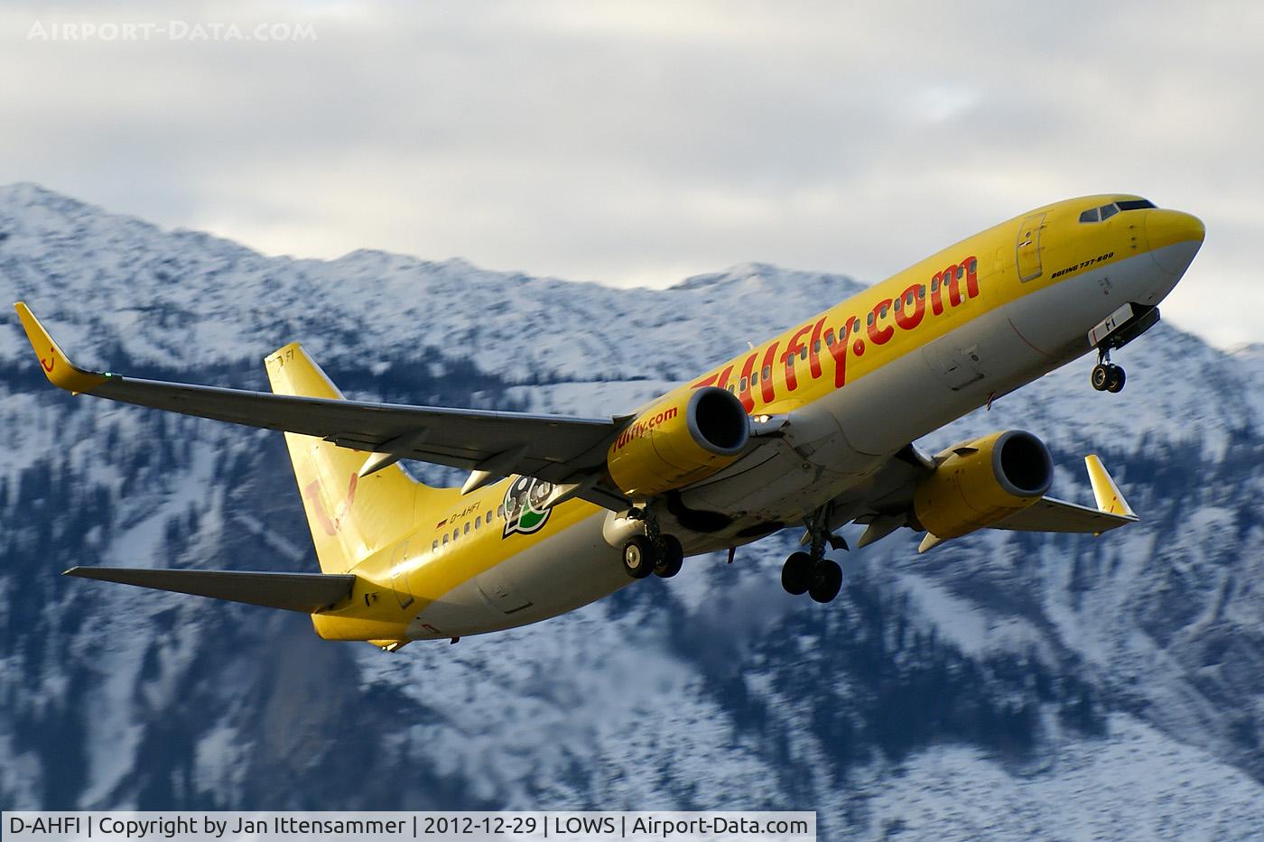 D-AHFI, 1999 Boeing 737-8K5 C/N 27984, d-ahfi @ lows