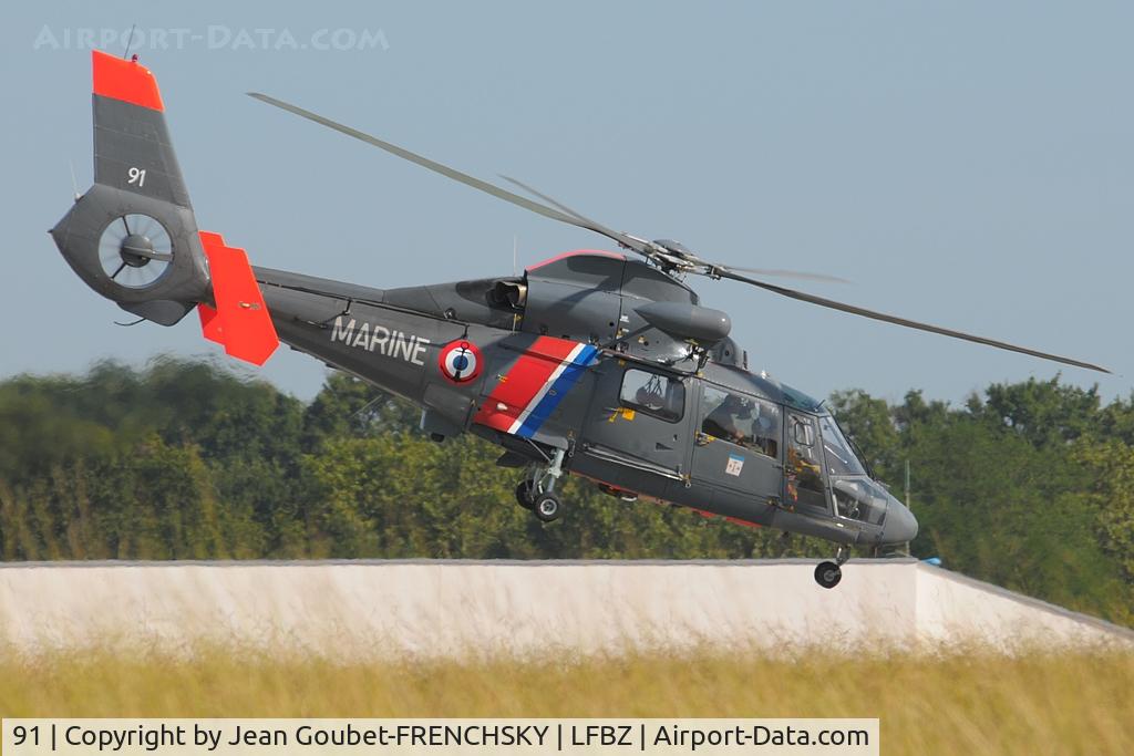 91, 1983 Aerospatiale AS-365N Dauphin C/N 6091, Aérospatiale SA-365N-1 Dauphin
France - Navy
sn 6091