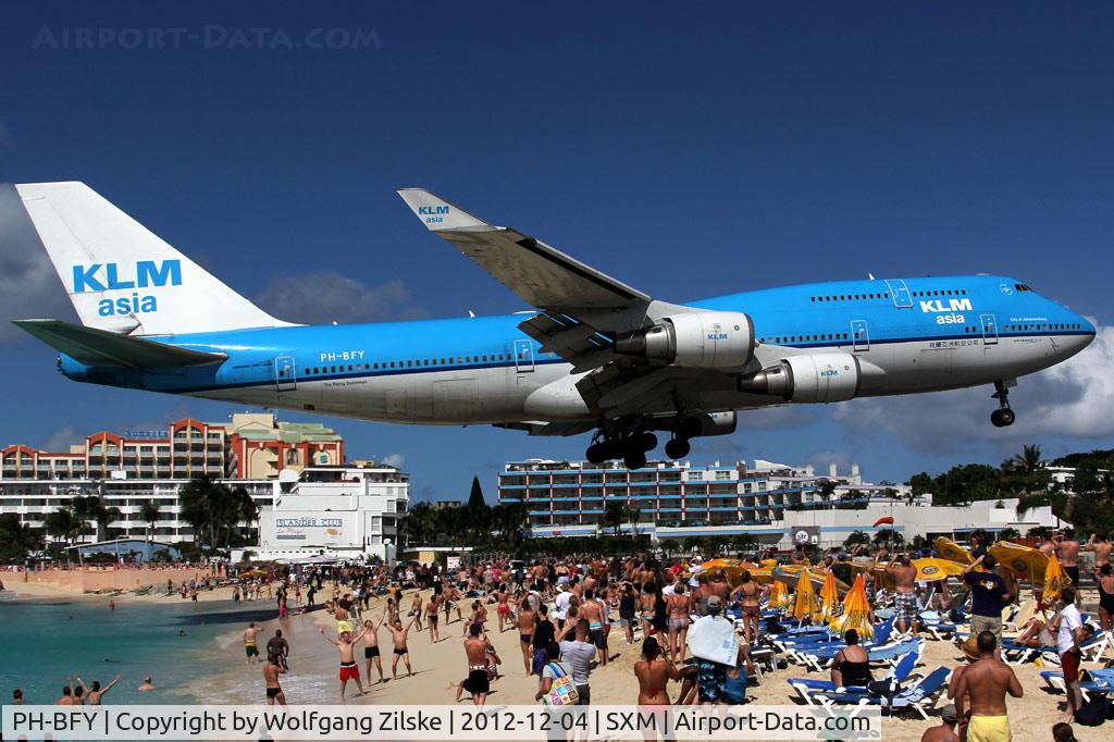 PH-BFY, 2002 Boeing 747-406BC C/N 30455, visitor