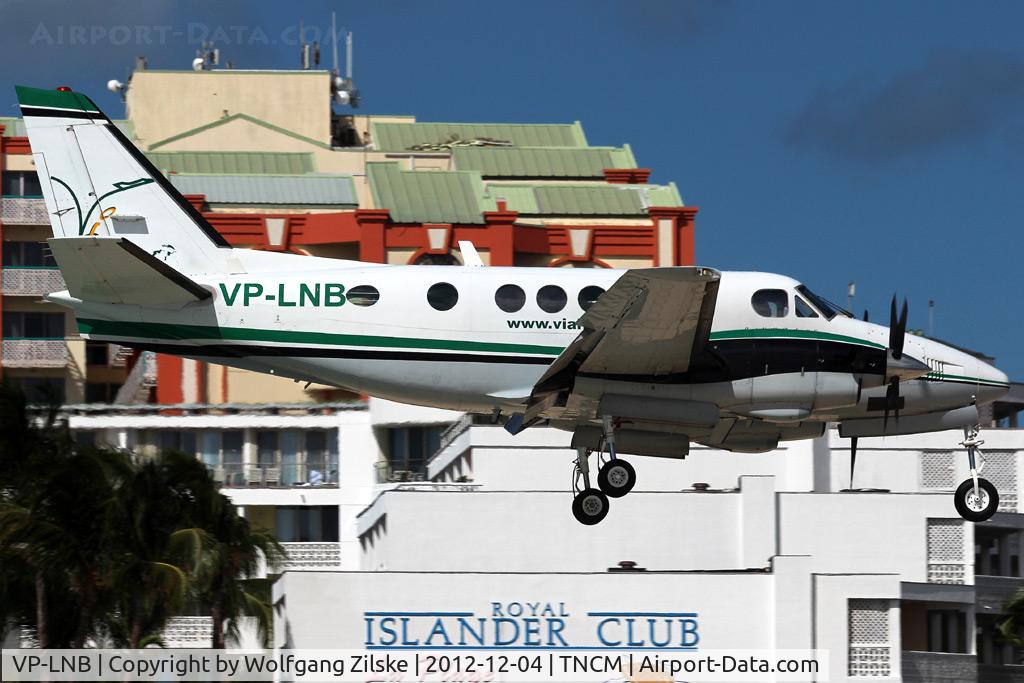 VP-LNB, 1973 Beechcraft A100 King Air C/N B-166, visitor