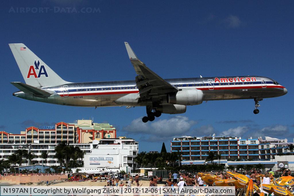 N197AN, 2001 Boeing 757-223 C/N 32391/988, visitor