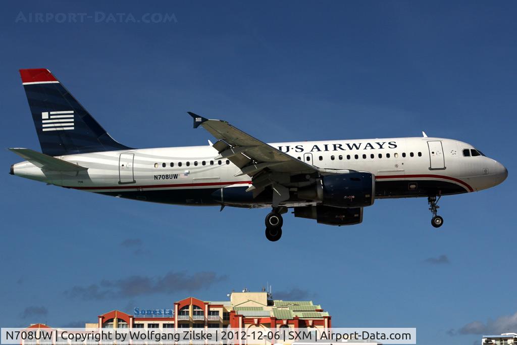 N708UW, 1999 Airbus A319-112 C/N 0972, visitor