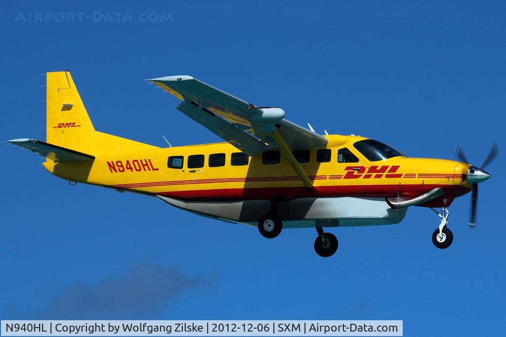 N940HL, 2012 Cessna 208B Super Cargomaster C/N 208B2355, visitor