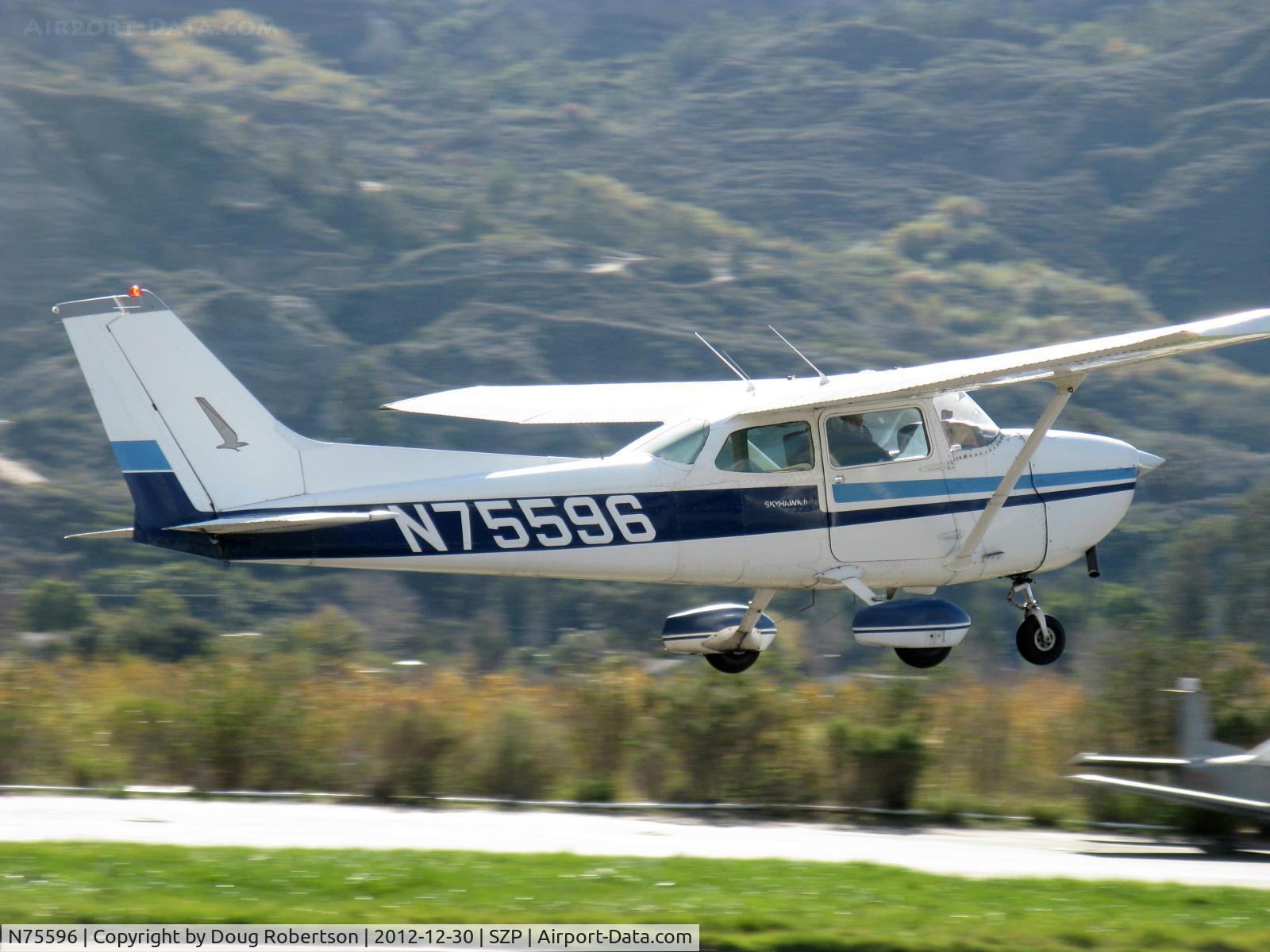 N75596, 1976 Cessna 172N C/N 17267837, 1976 Cessna 172N SKYHAWK II, Lycoming O-320-H2AD 160 Hp, takeoff climb Rwy 22