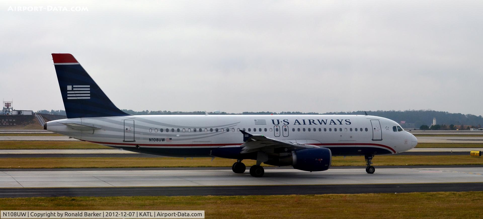 N108UW, 1999 Airbus A320-214 C/N 1061, Taxi Atlanta