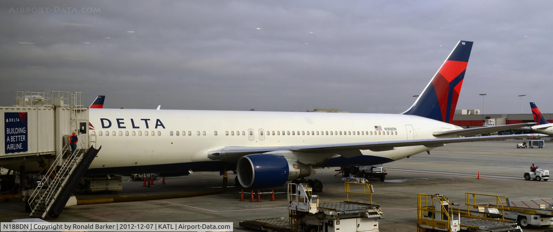 N188DN, 1996 Boeing 767-332 C/N 27583, Atlanta