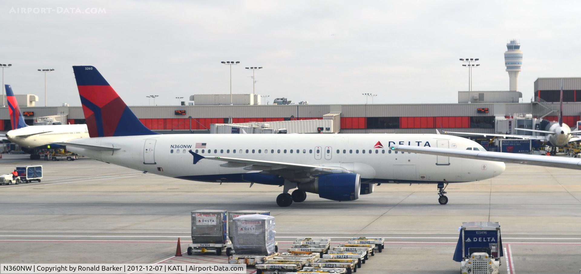 N360NW, 1998 Airbus A320-212 C/N 0903, Taxi Atlanta