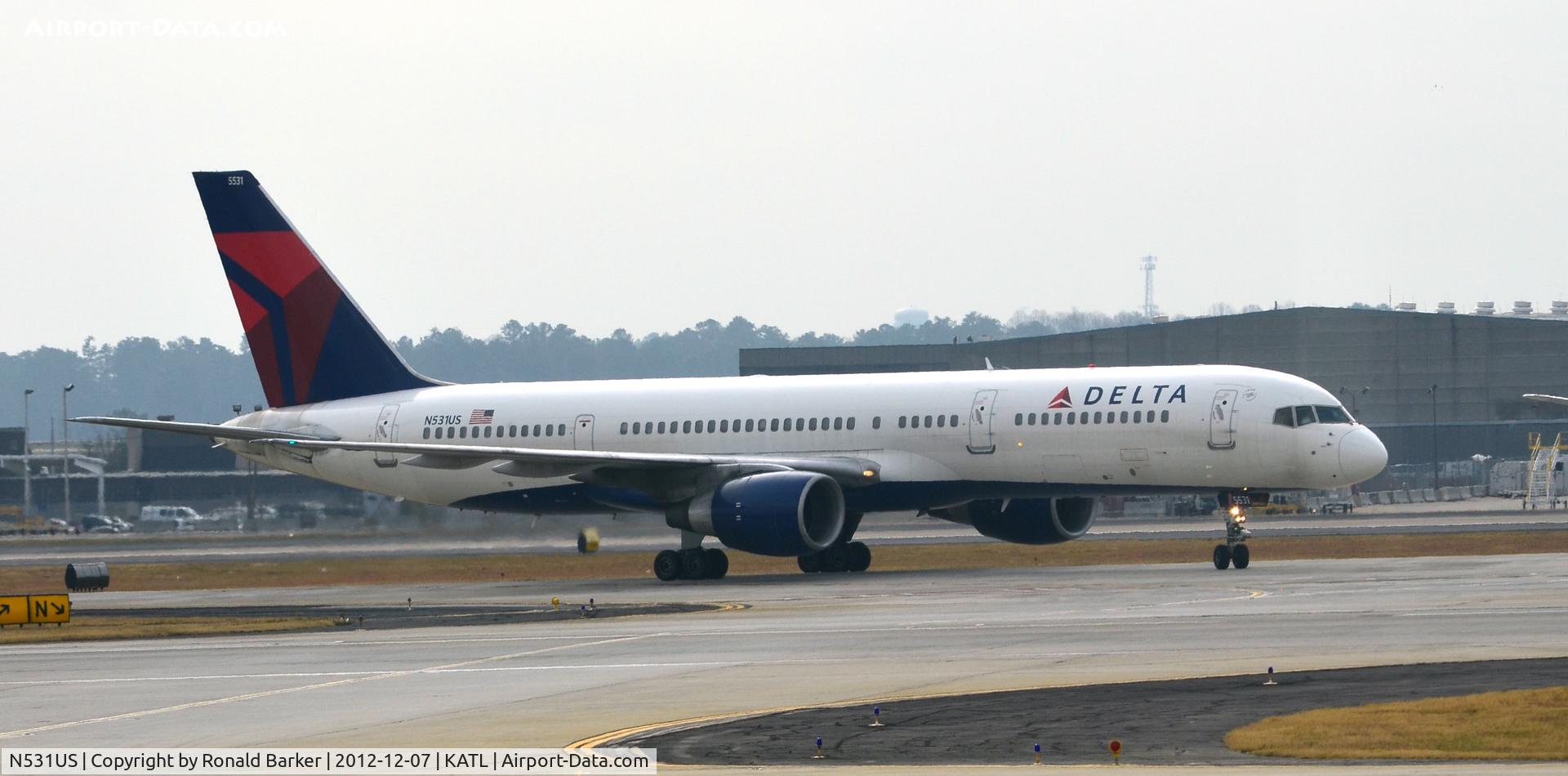 N531US, 1988 Boeing 757-251 C/N 23846, Taxi Atlanta
