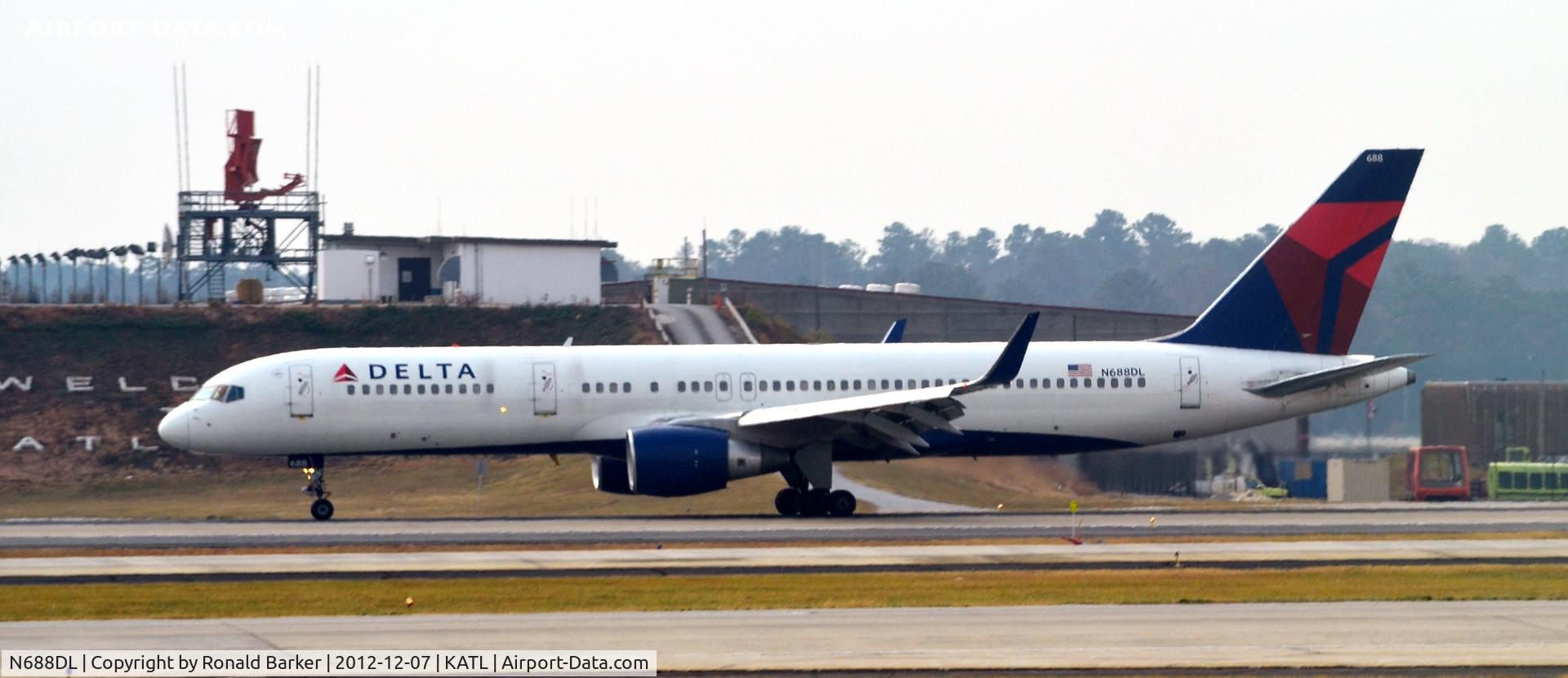N688DL, 1998 Boeing 757-232 C/N 27587, Landing Atlanta