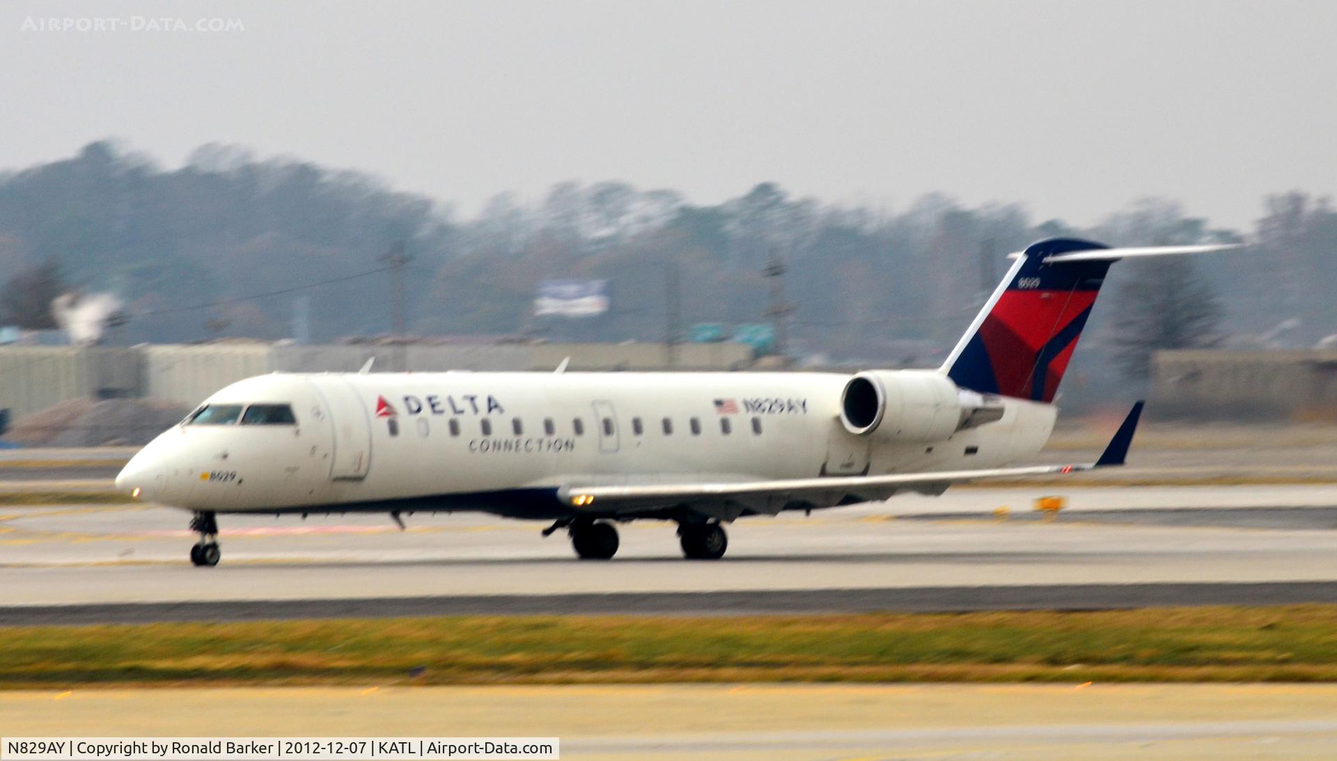 N829AY, 2005 Bombardier CRJ-200ER (CL-600-2B19) C/N 8029, Takeoff Atlanta