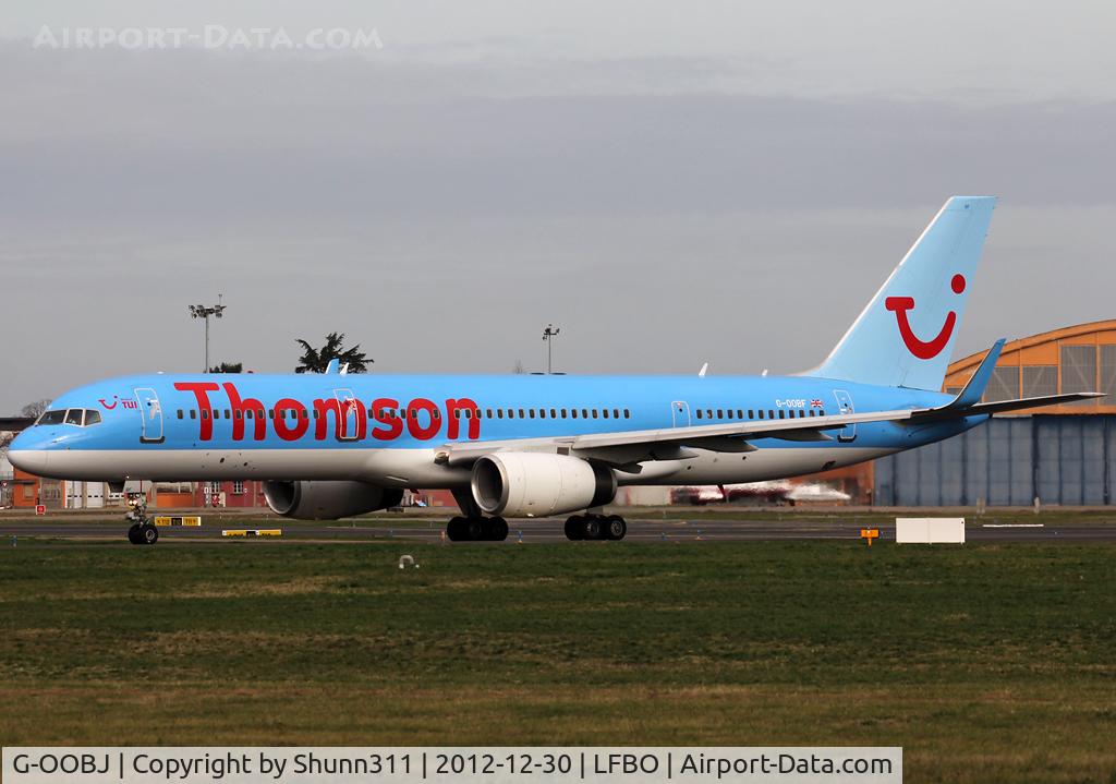 G-OOBJ, 1993 Boeing 757-2B7 C/N 27147, Lining up rwy 32R with fitted winglets