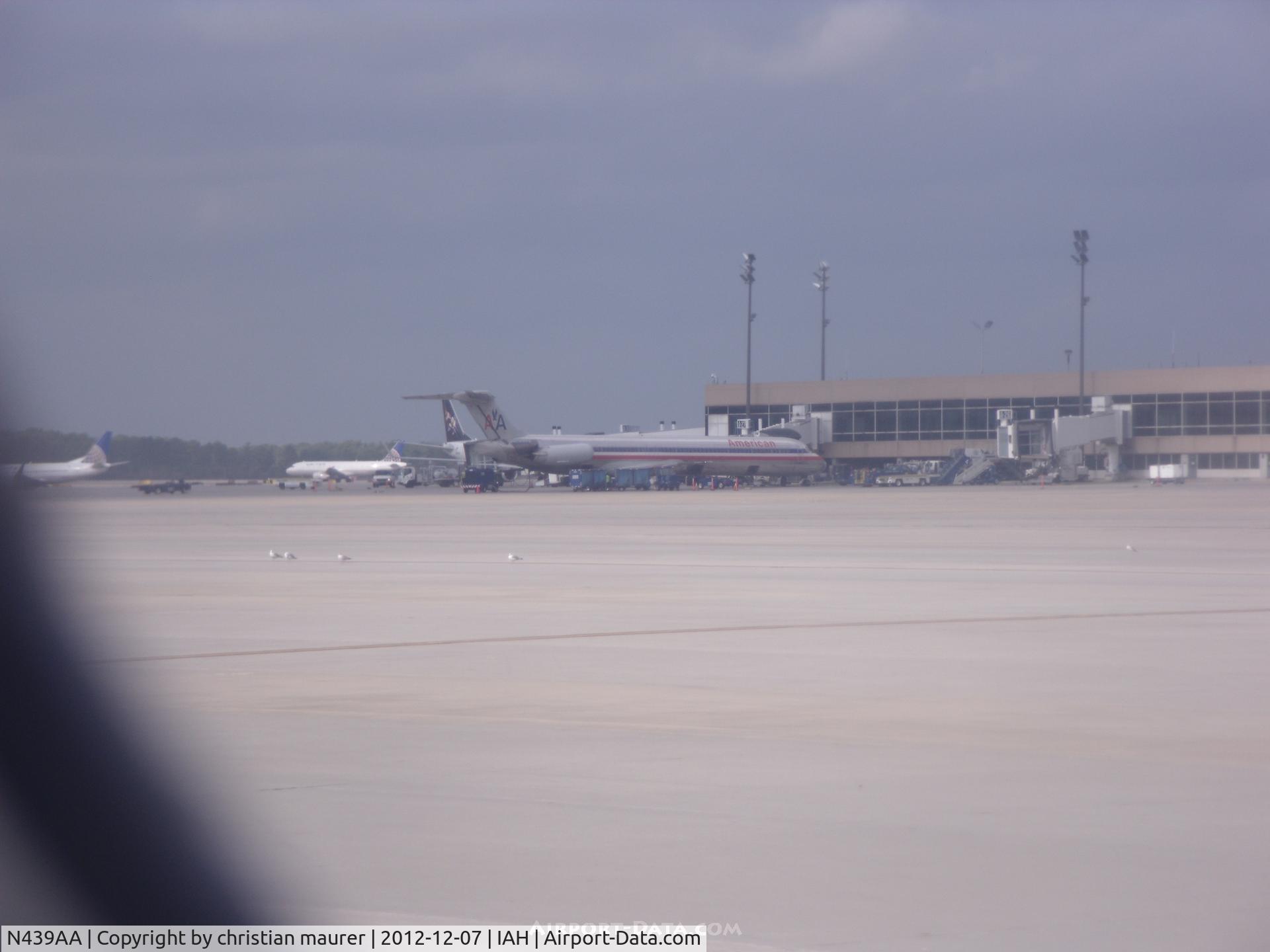 N439AA, 1987 McDonnell Douglas MD-83 (DC-9-83) C/N 49457, douglas dc-9
