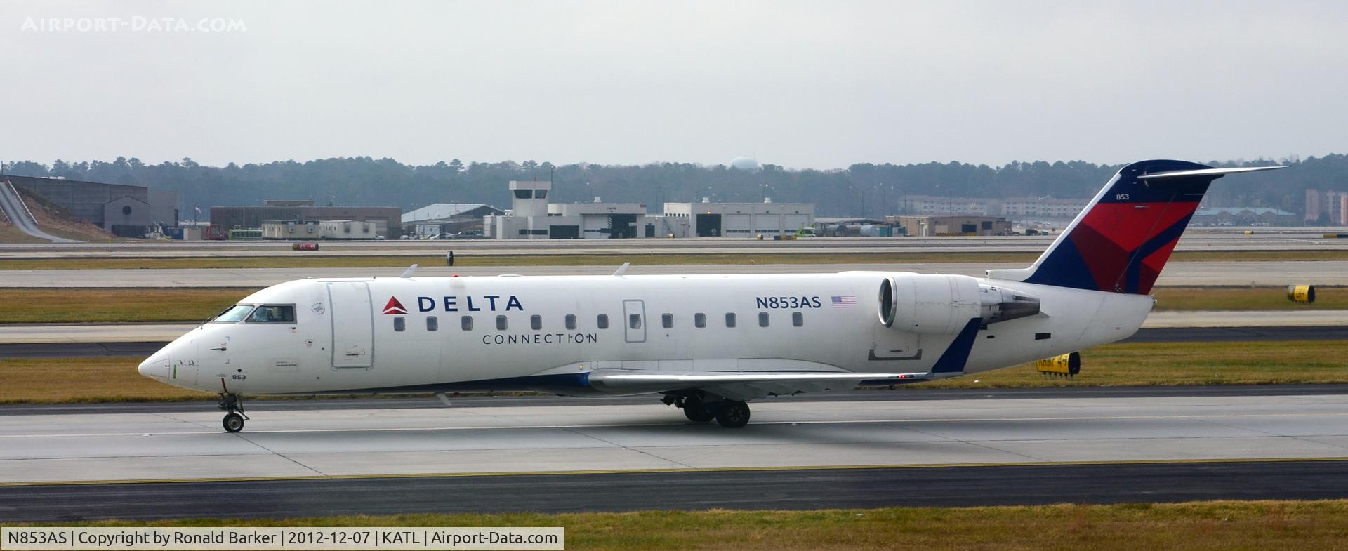 N853AS, 2000 Bombardier CRJ-200ER (CL-600-2B19) C/N 7374, Taxi Atlanta