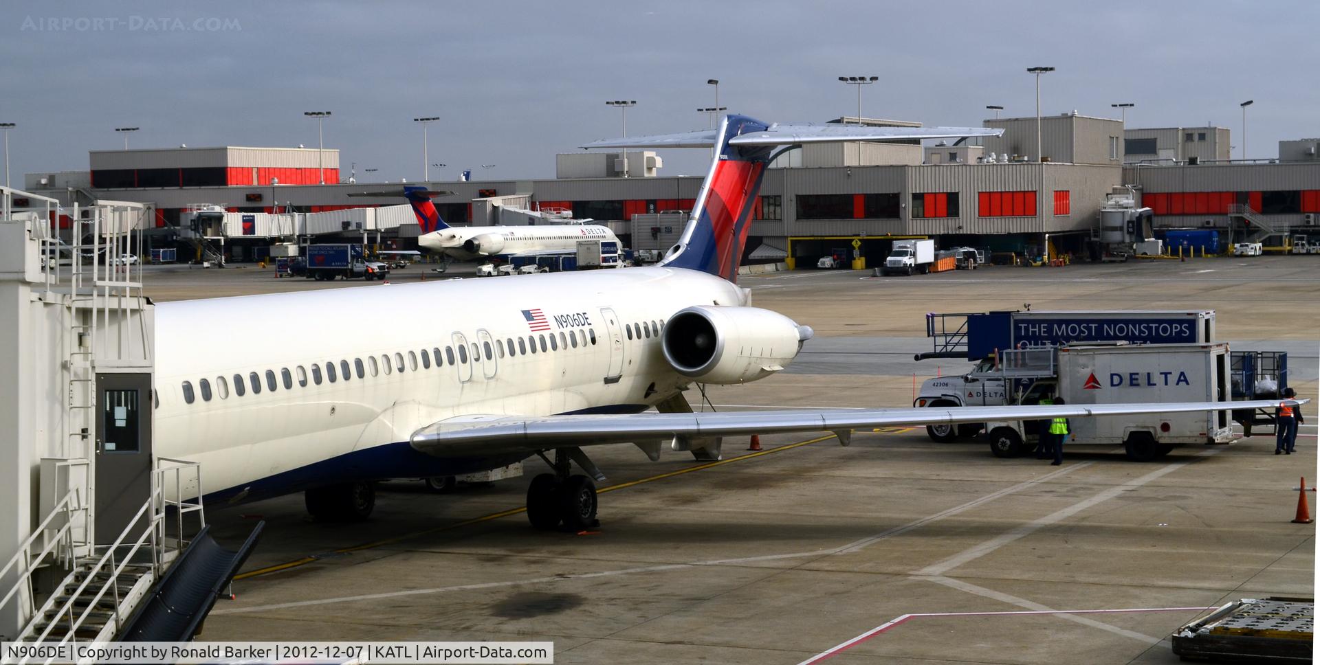 N906DE, 1992 McDonnell Douglas MD-88 C/N 53415, Atlanta
