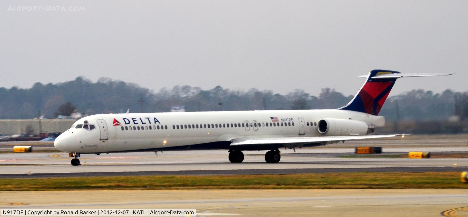 N917DE, 1993 McDonnell Douglas MD-88 C/N 49958, Takeoff Atlanta