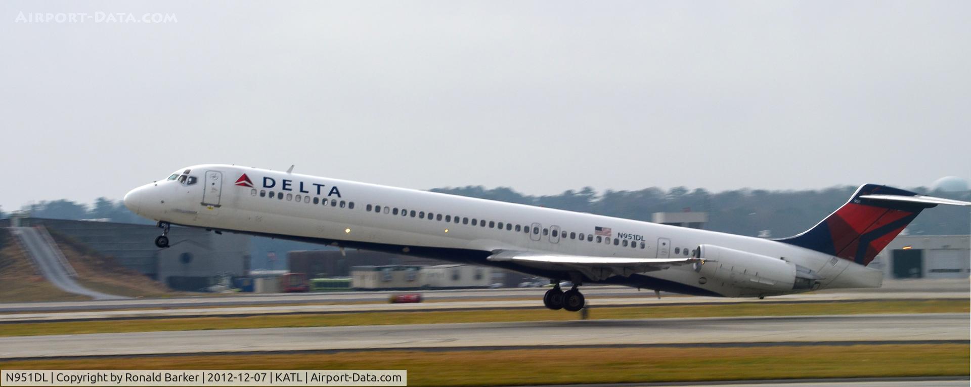 N951DL, 1990 McDonnell Douglas MD-88 C/N 49882, Airborne Atlanta