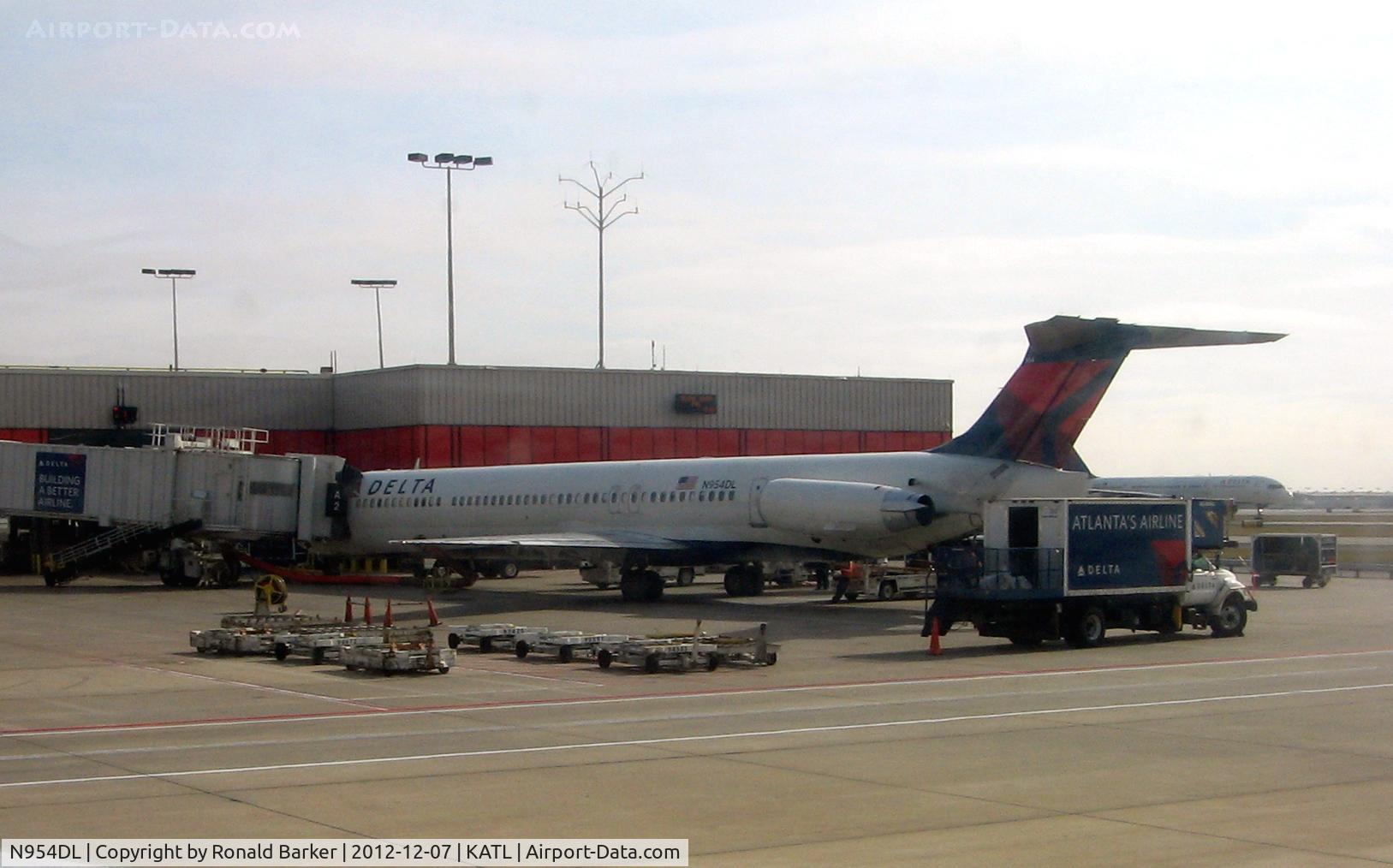 N954DL, 1990 McDonnell Douglas MD-88 C/N 49885, Atlanta
