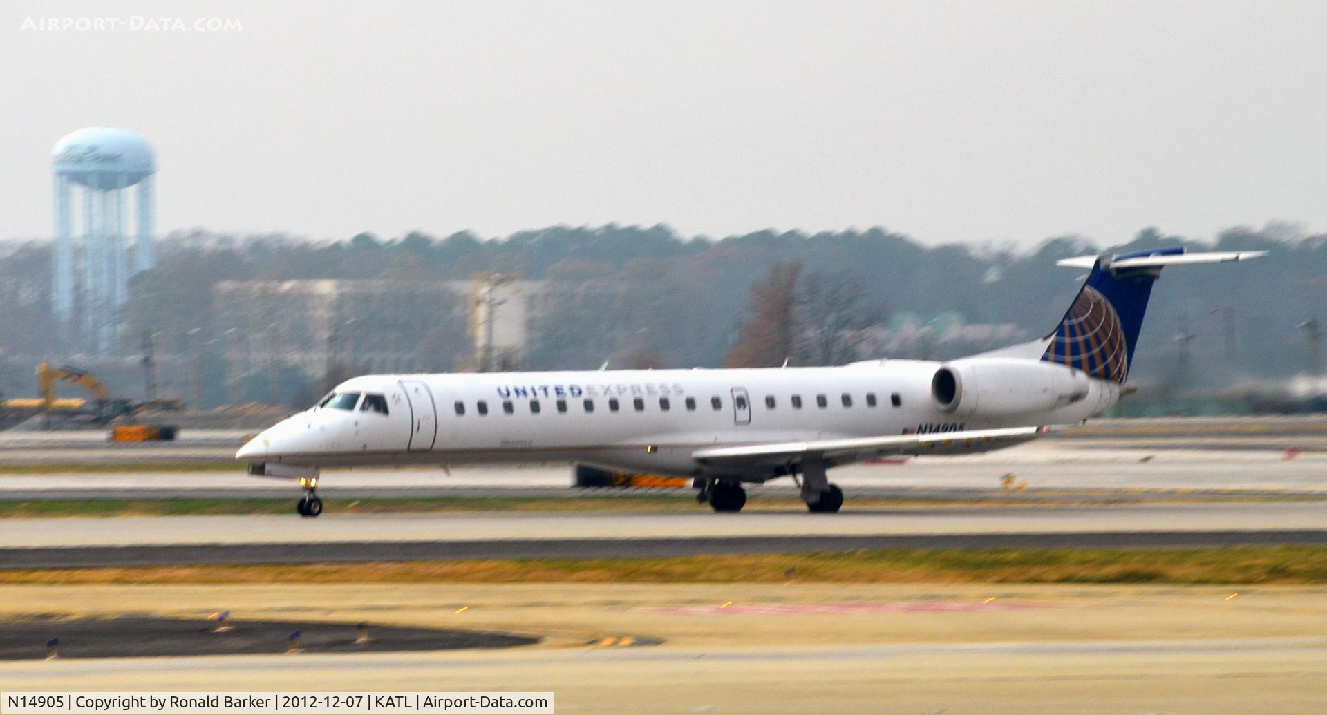 N14905, 2001 Embraer ERJ-145LR (EMB-145LR) C/N 145476, Takeoff Atlanta