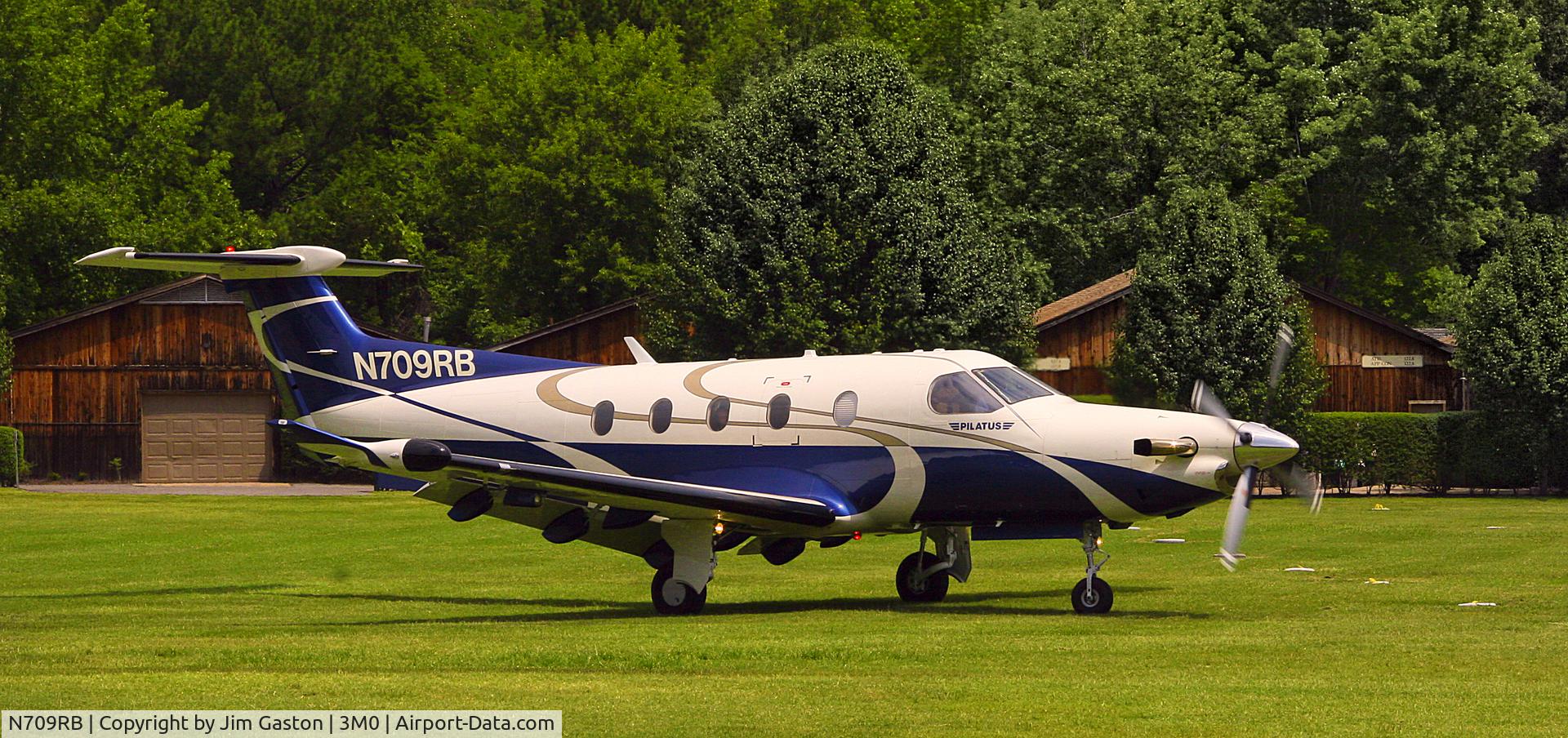 N709RB, 2006 Pilatus PC-12/47 C/N 709, Will carry a load !