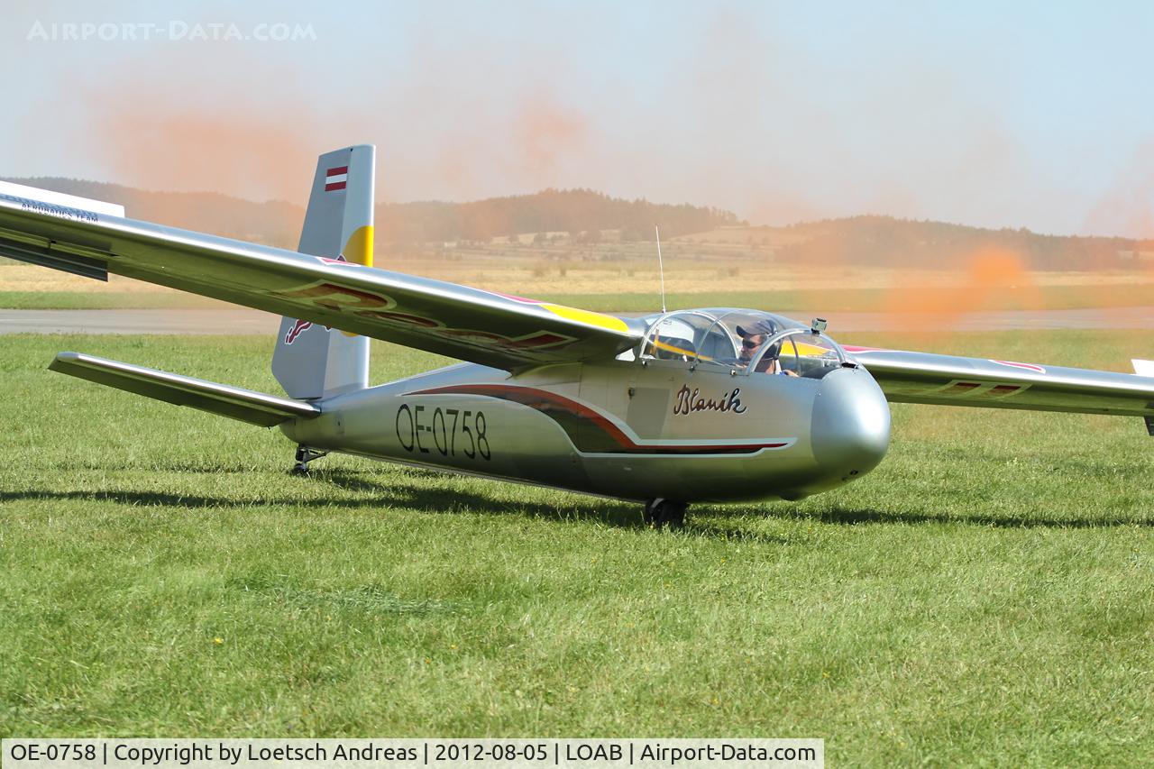 OE-0758, 1966 Let L-13 Blanik C/N 173311, Blanix Team
