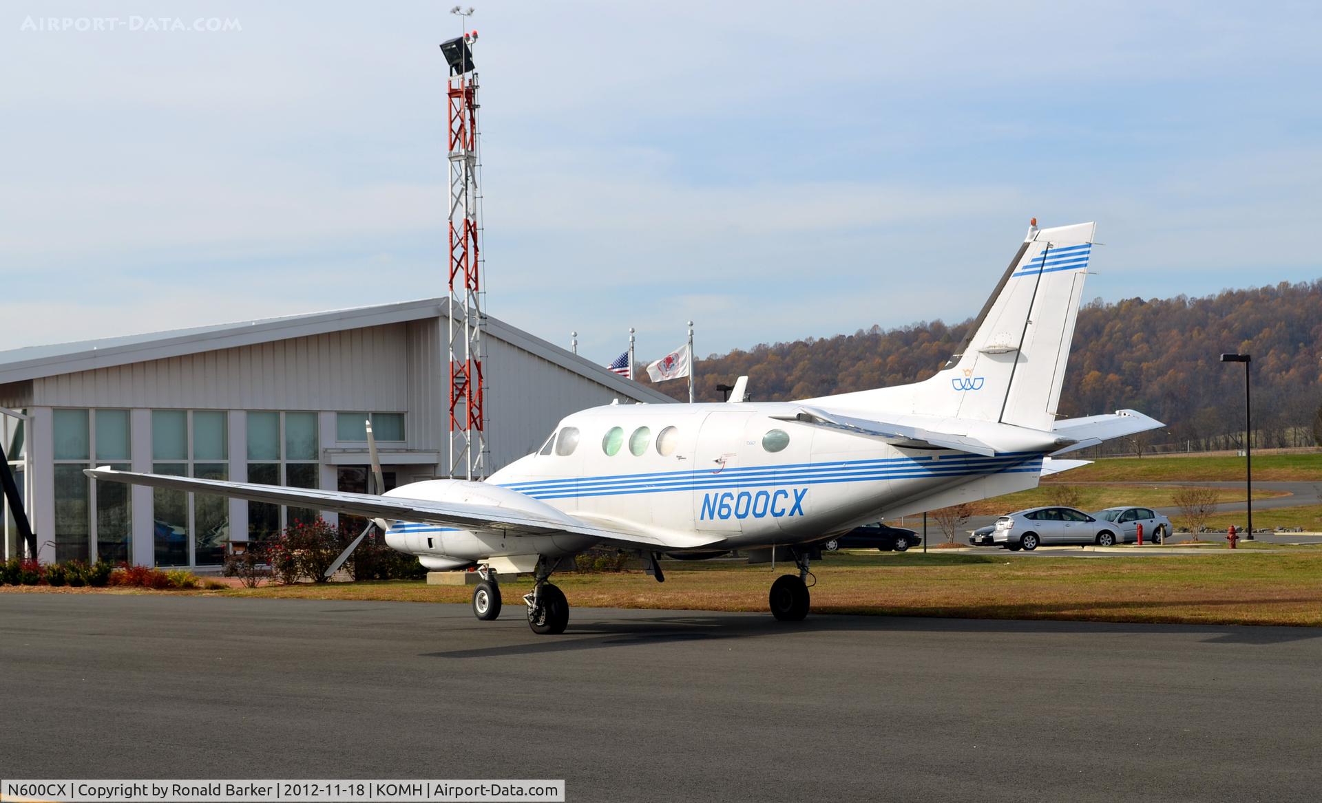 N600CX, 1973 Beech E90 King Air C/N LW-43, Orange
