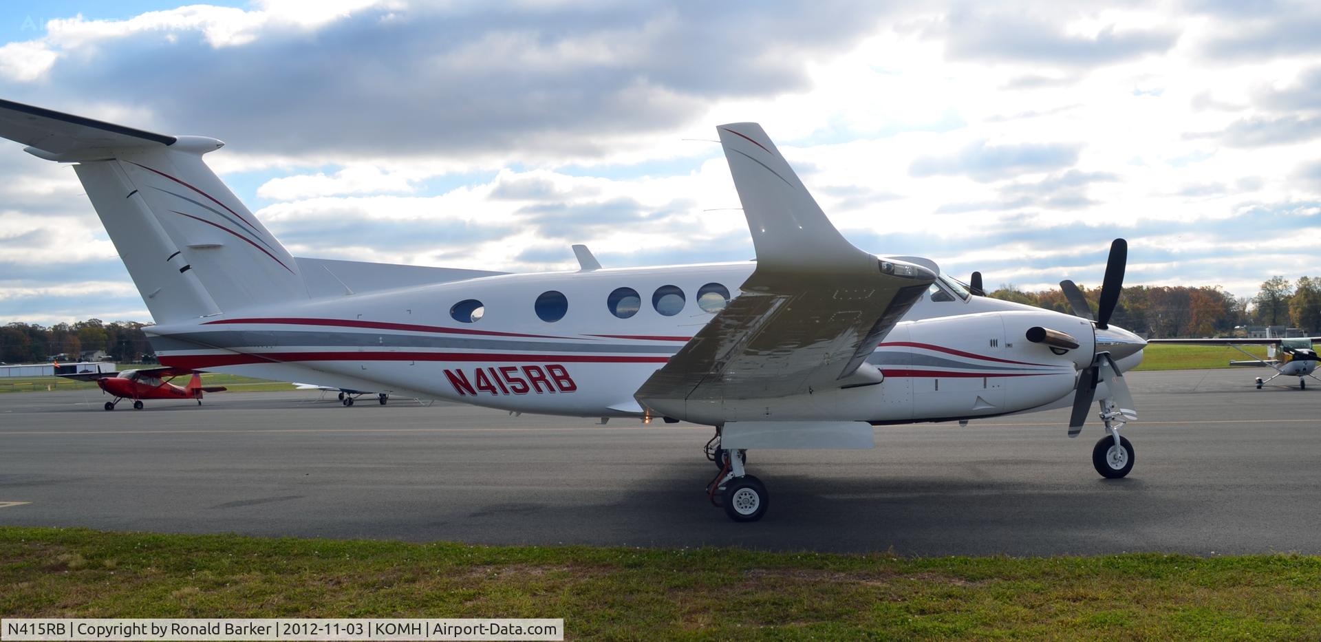 N415RB, 1995 Beech B200 King Air C/N BB-1513, Orange