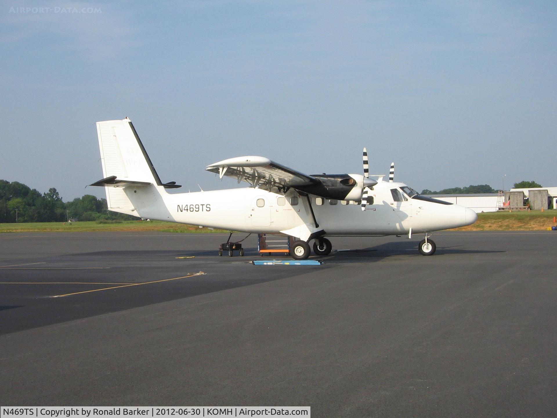 N469TS, 1968 De Havilland Canada DHC-6-200 Twin Otter C/N 149, Orange