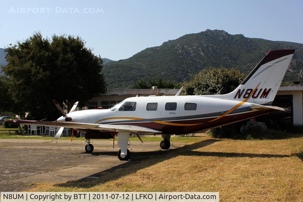 N8UM, 2001 Piper PA-46-500TP Malibu Meridian C/N 4697067, Parked