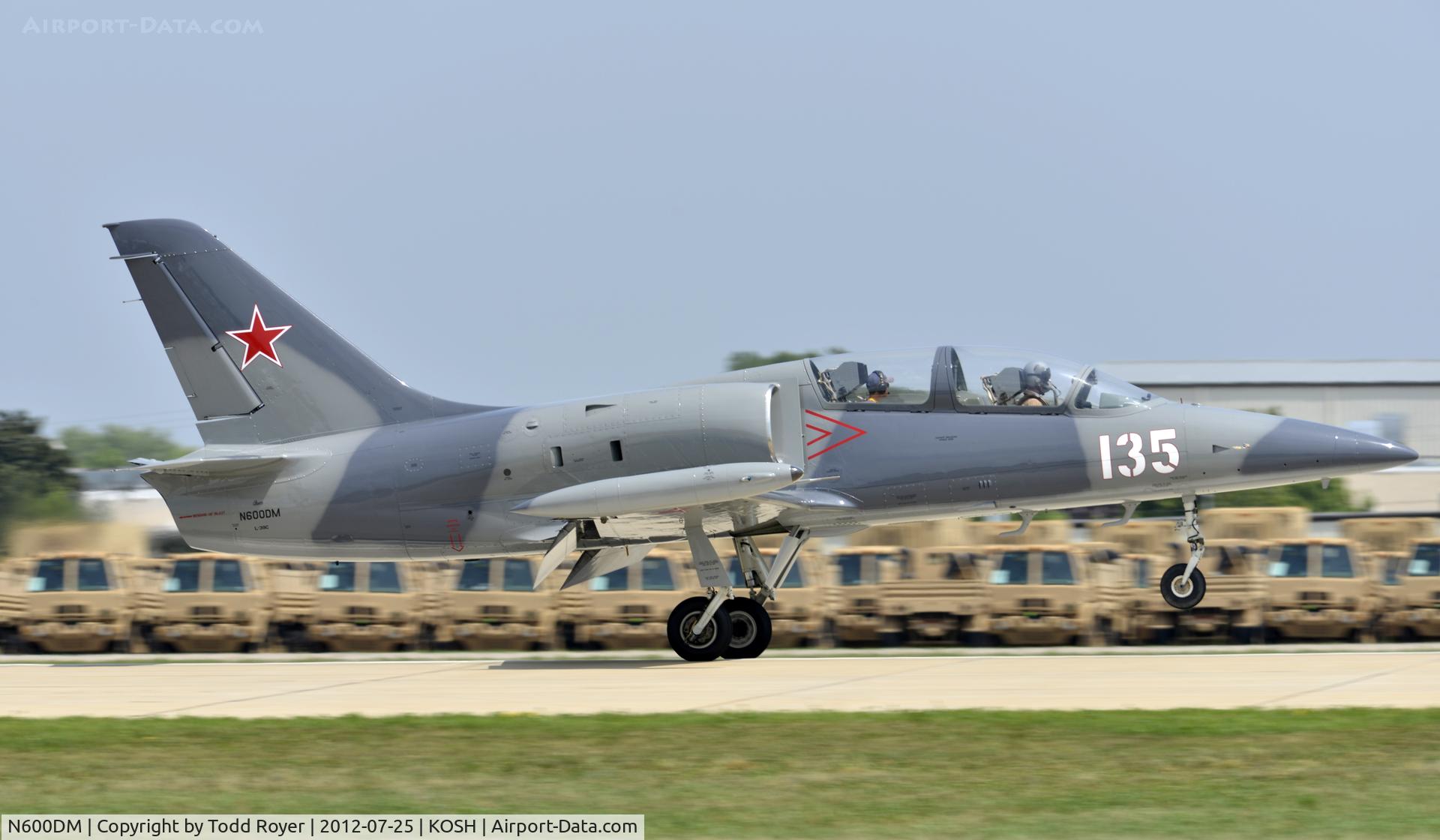 N600DM, 1984 Aero L-39 Albatros C/N 432935, Airventure 2012