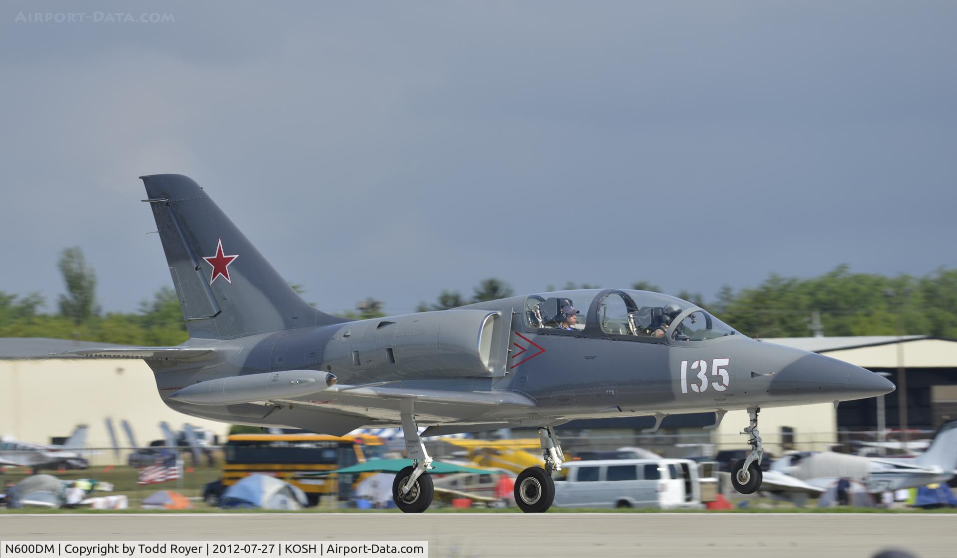 N600DM, 1984 Aero L-39 Albatros C/N 432935, Airventure 2012