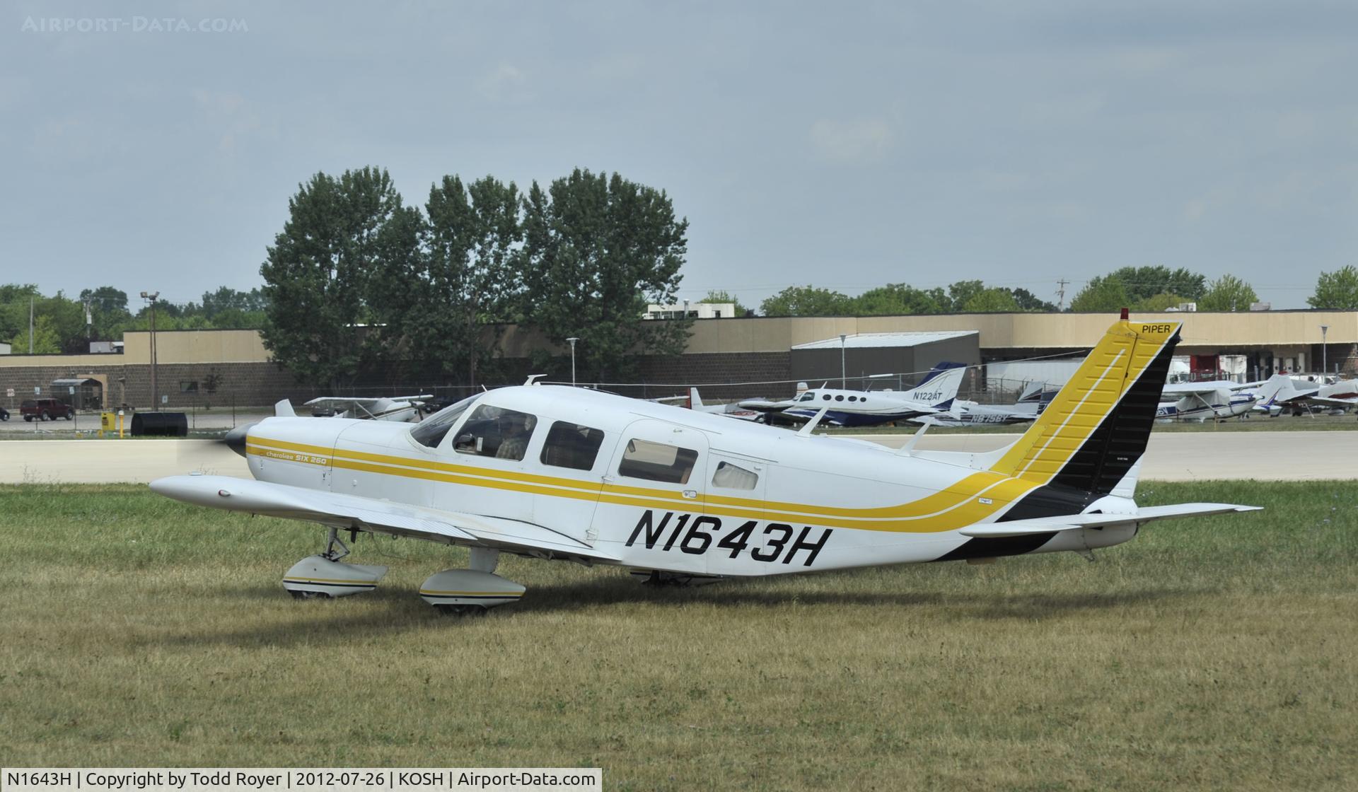 N1643H, 1977 Piper PA-32-260 Cherokee Six Cherokee Six C/N 32-7700011, Airventure 2012