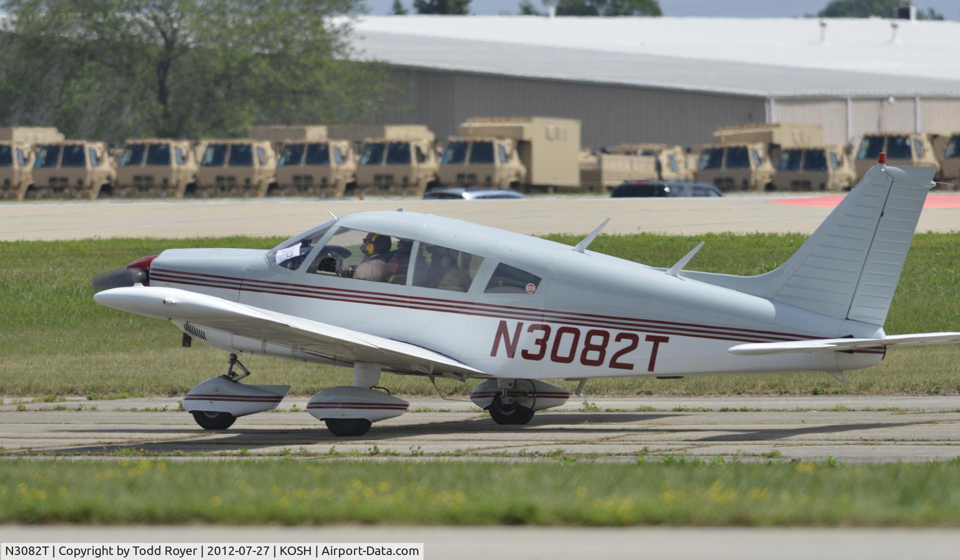 N3082T, 1972 Piper PA-28-235 Cherokee C/N 28-7310002, Airventure 2012