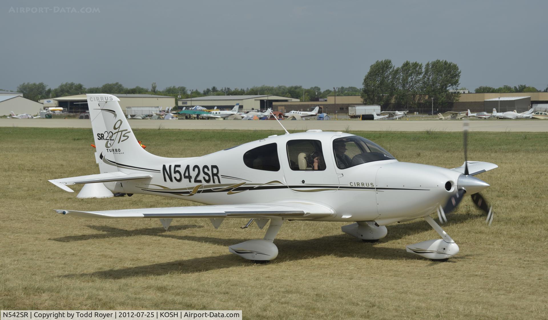 N542SR, 2006 Cirrus SR22 C/N 2213, Airventure 2012