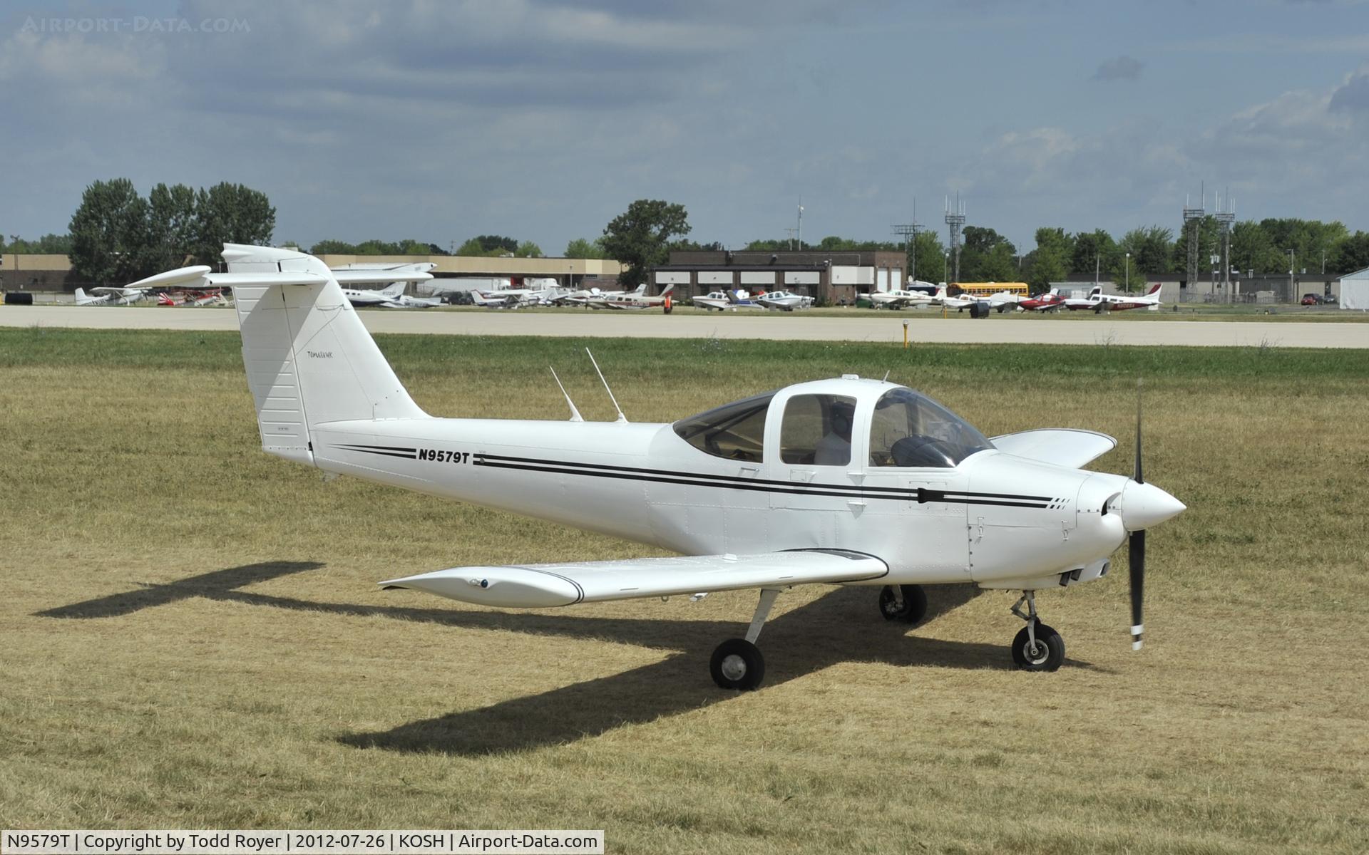 N9579T, 1978 Piper PA-38-112 Tomahawk Tomahawk C/N 38-78A0137, Airventure 2012