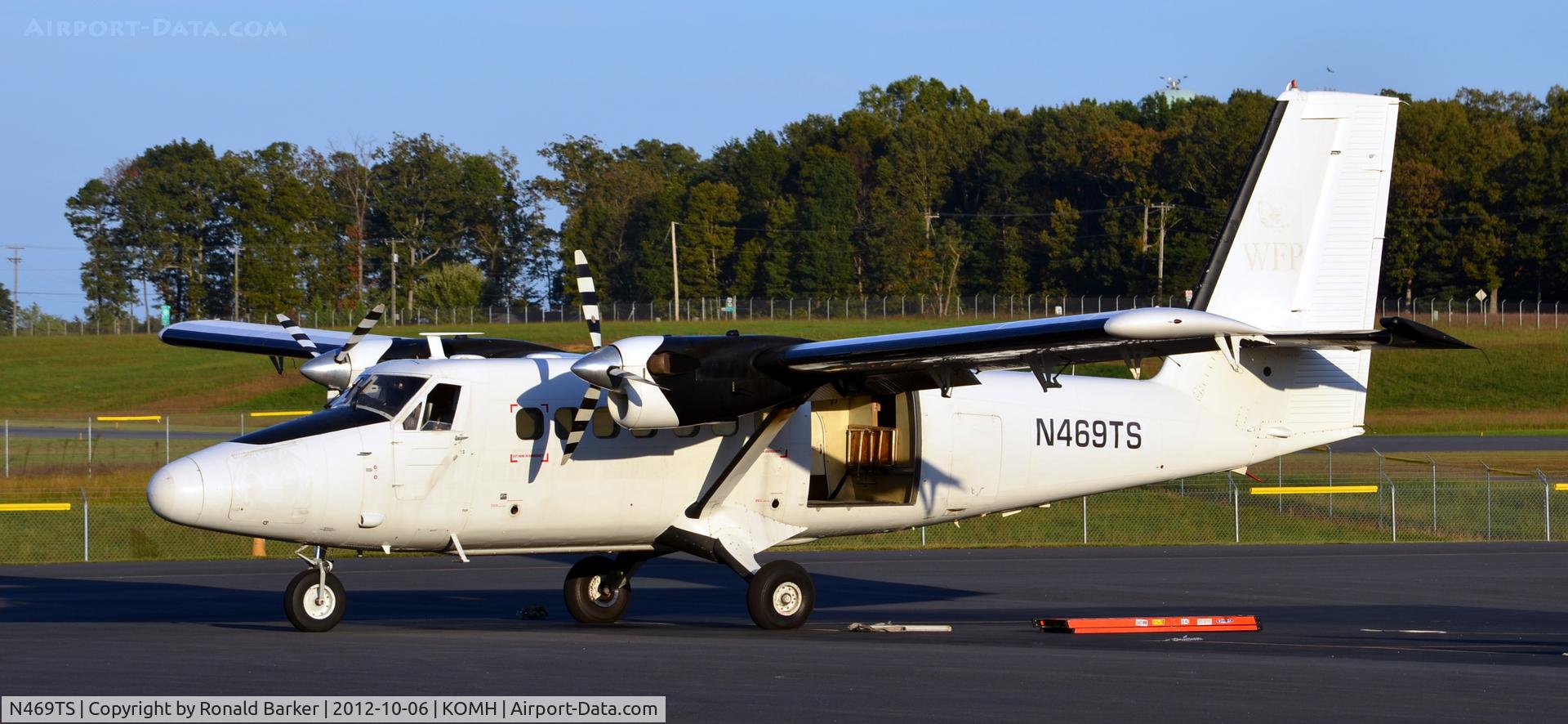 N469TS, 1968 De Havilland Canada DHC-6-200 Twin Otter C/N 149, Orange