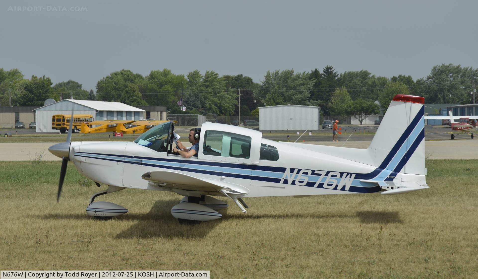 N676W, 1977 Grumman American AA-5B Tiger C/N AA5B0676, Airventure 2012