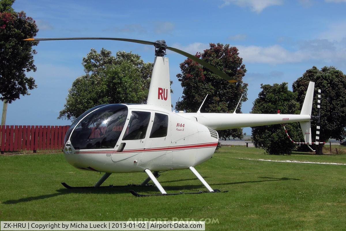 ZK-HRU, Robinson R44 II C/N 11215, At Miranda beach
